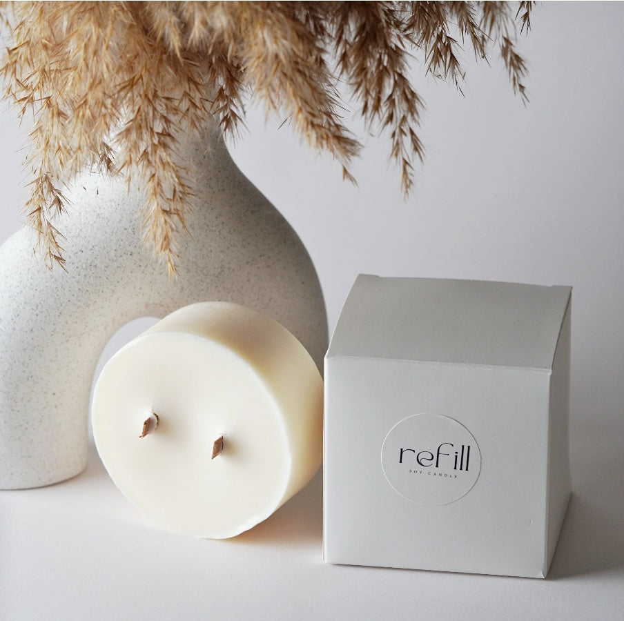 Sandalwood Grand Candle + FREE 250g REFILL