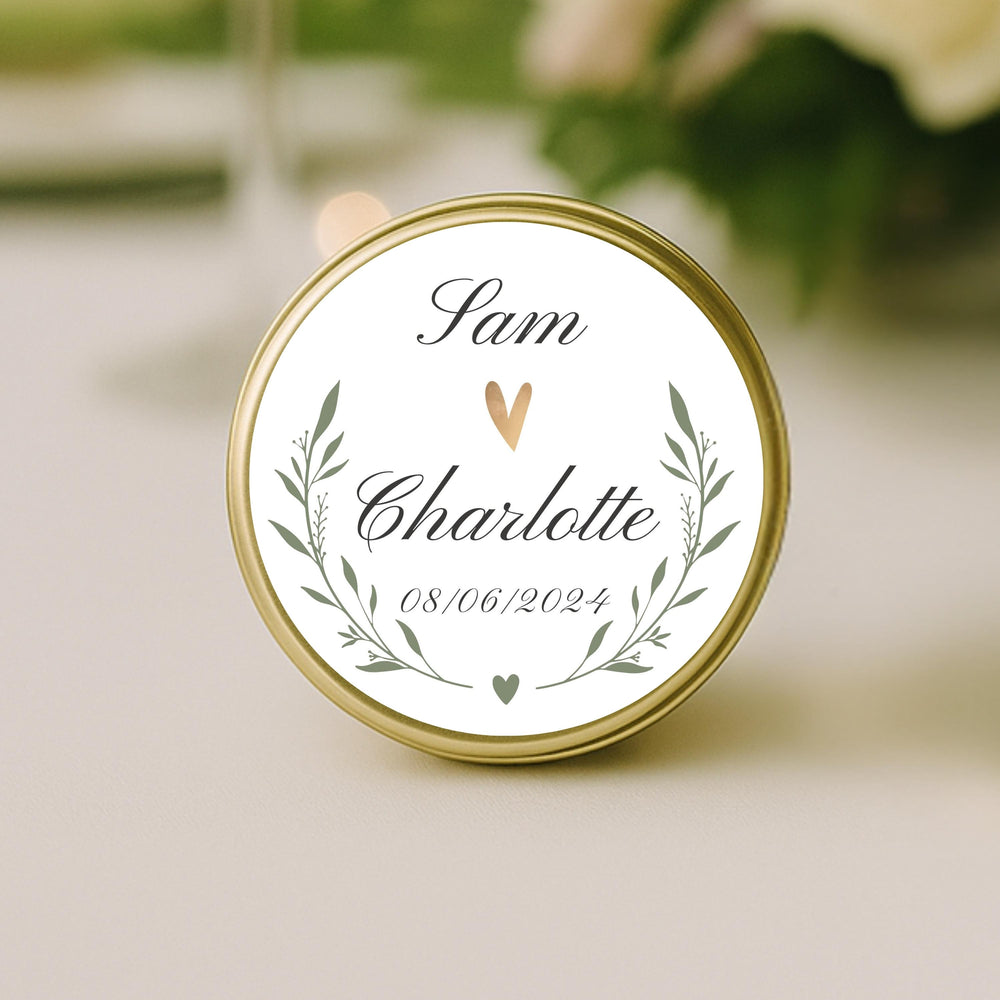 close up Golden Heart Wreath personalised wedding candle 