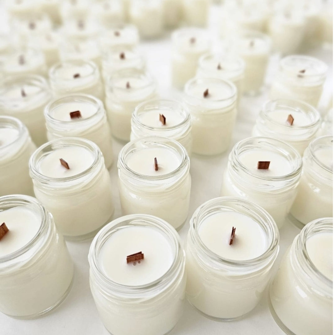 Personalised Wedding Candle Favours – 40ml Mini Soy Candles with Clear Label Flower design